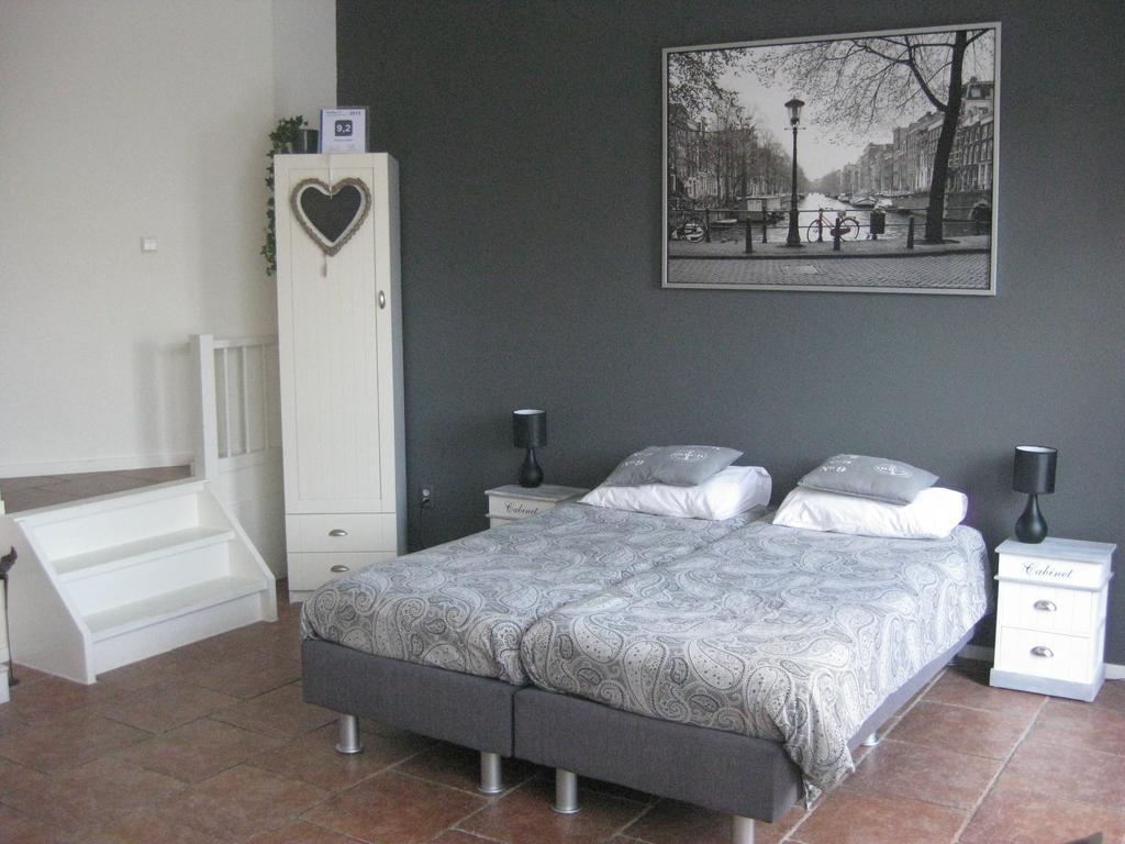 Quarenta Studio Bed and Breakfast Amsterdam Esterno foto